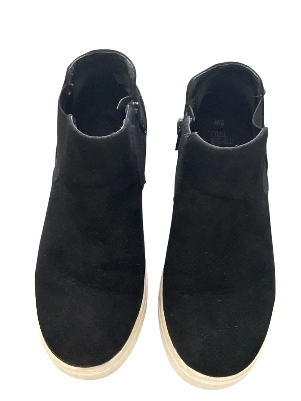 TIME and TRU Women’s Black Faux-Suede Booties Upper Twin-Gore Inner Zip 8
